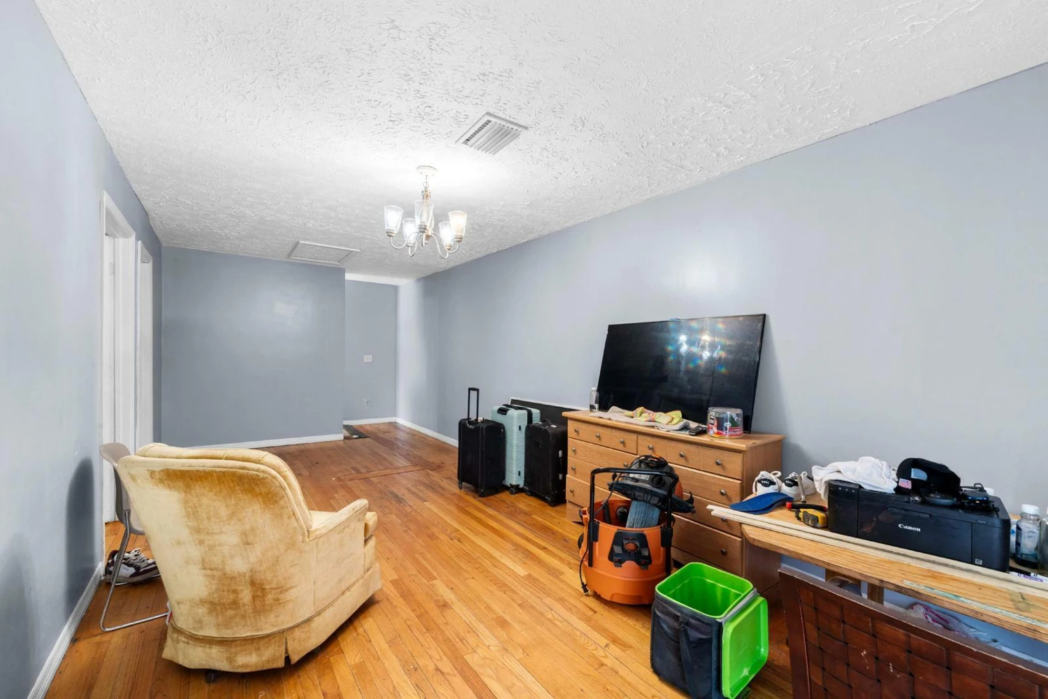 Tampa Mixed-Use Commercial Property with Rental Income