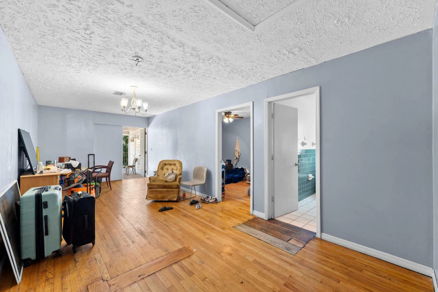 Tampa Mixed-Use Commercial Property with Rental Income