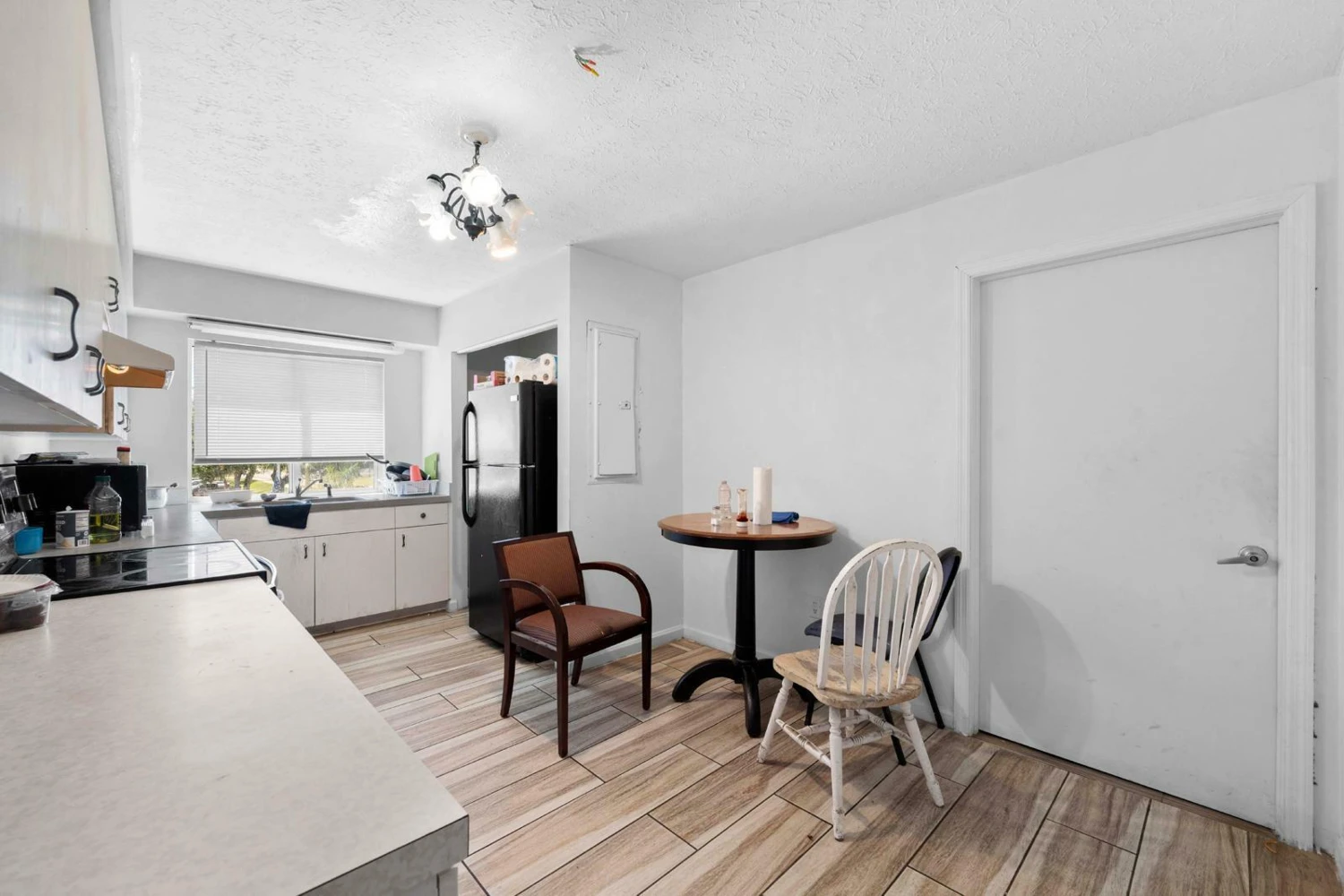 Tampa Mixed-Use Commercial Property with Rental Income