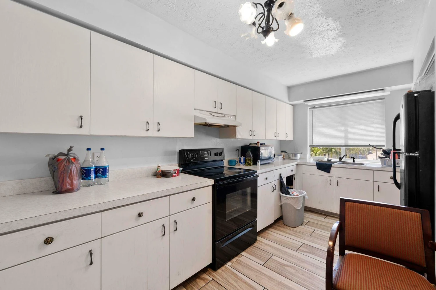 Tampa Mixed-Use Commercial Property with Rental Income