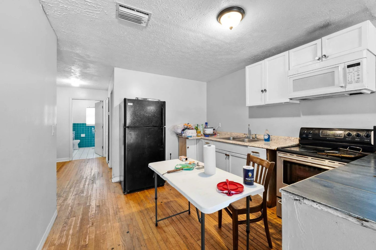 Tampa Mixed-Use Commercial Property with Rental Income