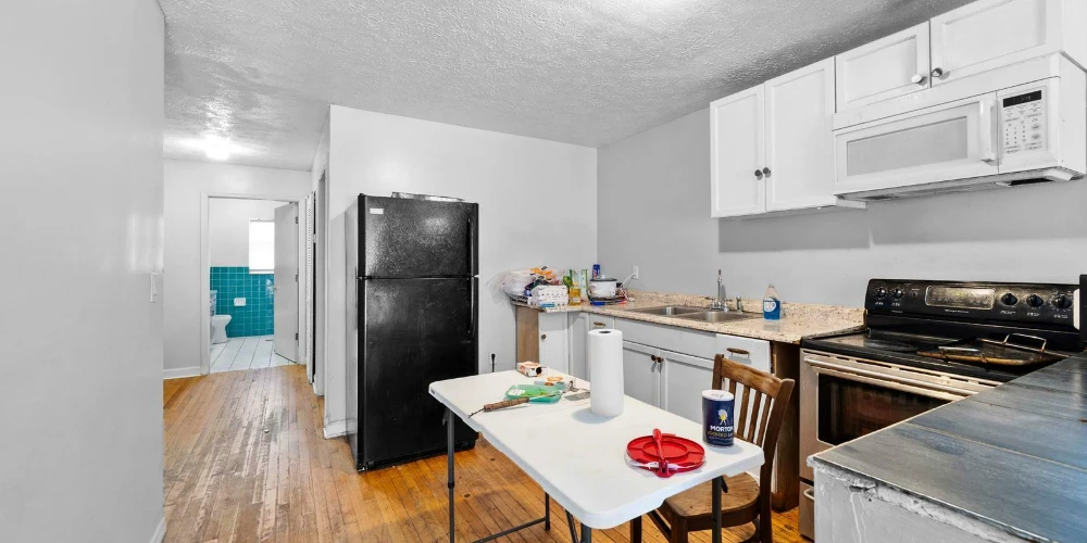 Tampa Mixed-Use Commercial Property with Rental Income