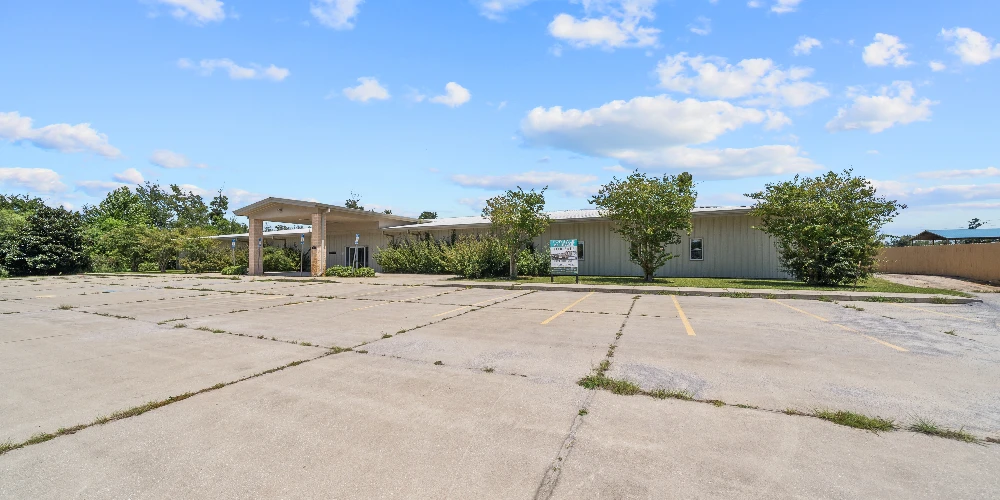 20,000 Former State of Florida Medical Services Office | Tyndall Parkway 