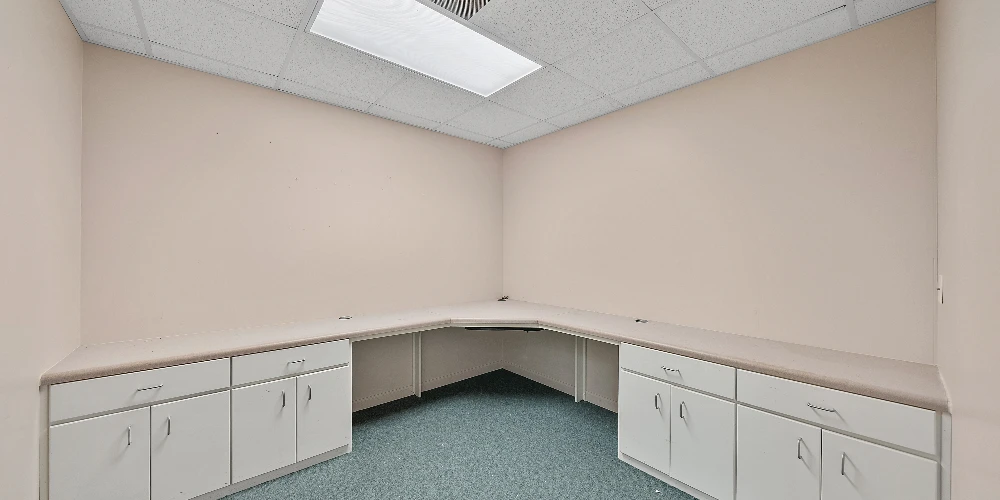 20,000 Former State of Florida Medical Services Office | Tyndall Parkway 
