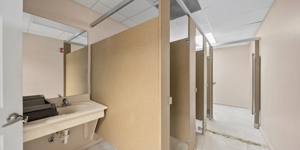 20,000 Former State of Florida Medical Services Office | Tyndall Parkway 