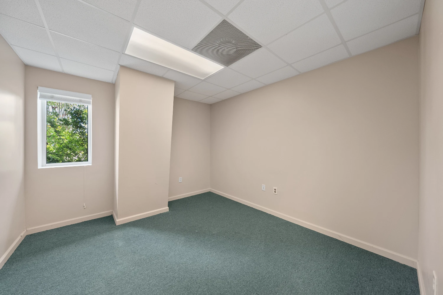 20,000 Former State of Florida Medical Services Office | Tyndall Parkway 