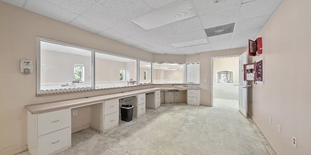 20,000 Former State of Florida Medical Services Office | Tyndall Parkway 