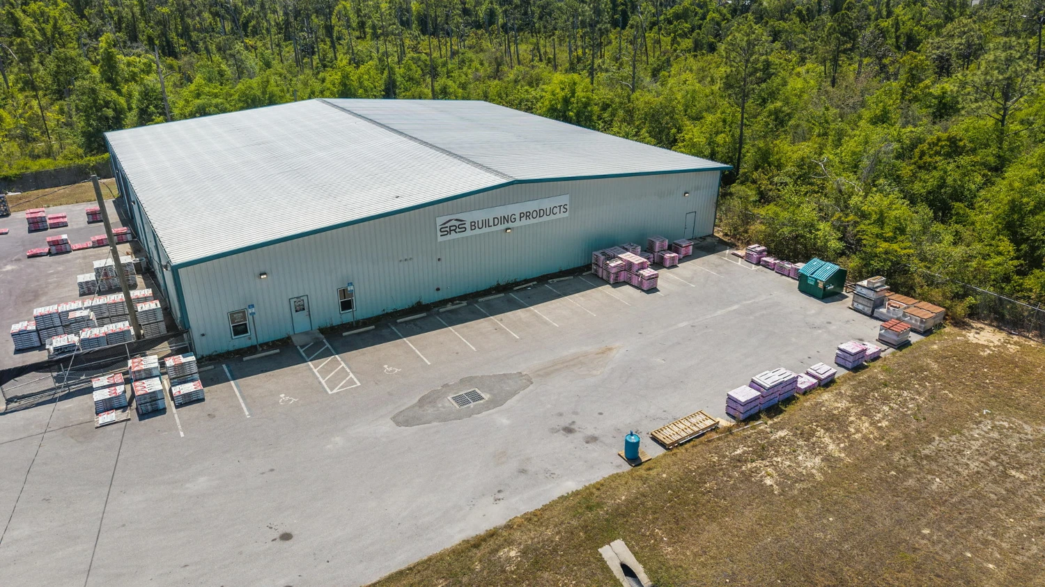15,064 +/- SF Industrial Facility For Sale | 900 E Baldwin Road
