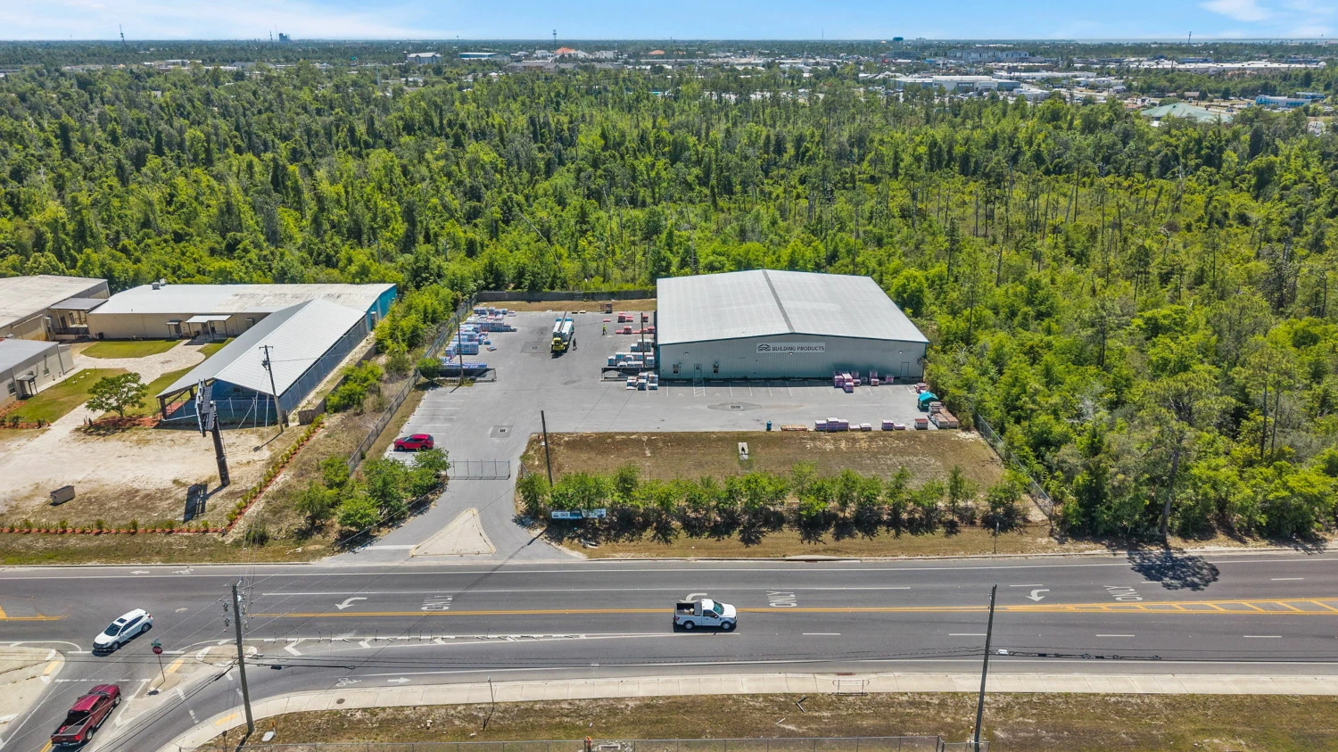 15,064 +/- SF Industrial Facility For Sale | 900 E Baldwin Road