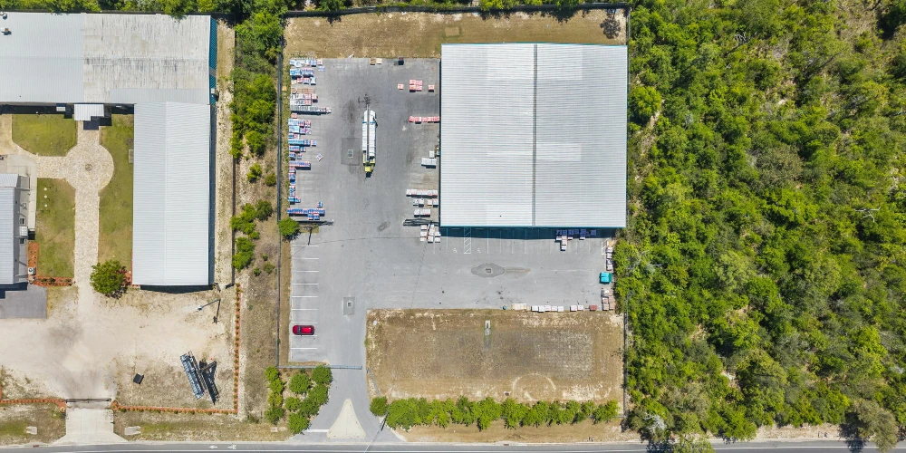 15,064 +/- SF Industrial Facility For Sale | 900 E Baldwin Road