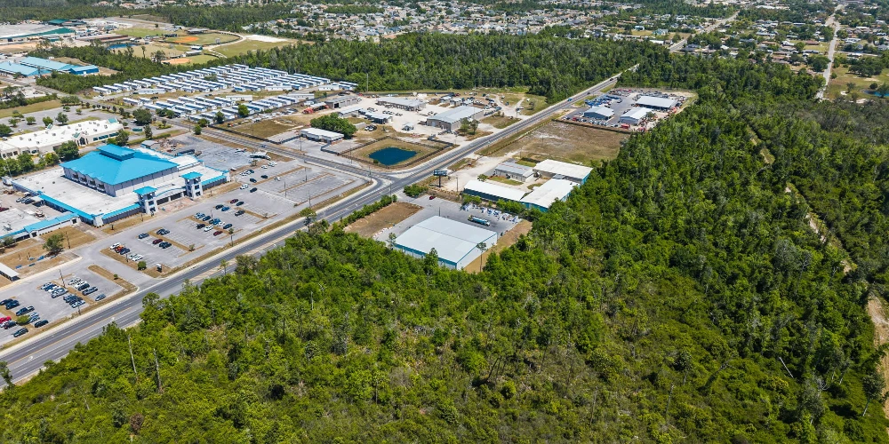 15,064 +/- SF Industrial Facility For Sale | 900 E Baldwin Road