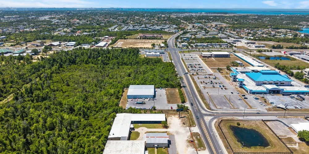 15,064 +/- SF Industrial Facility For Sale | 900 E Baldwin Road