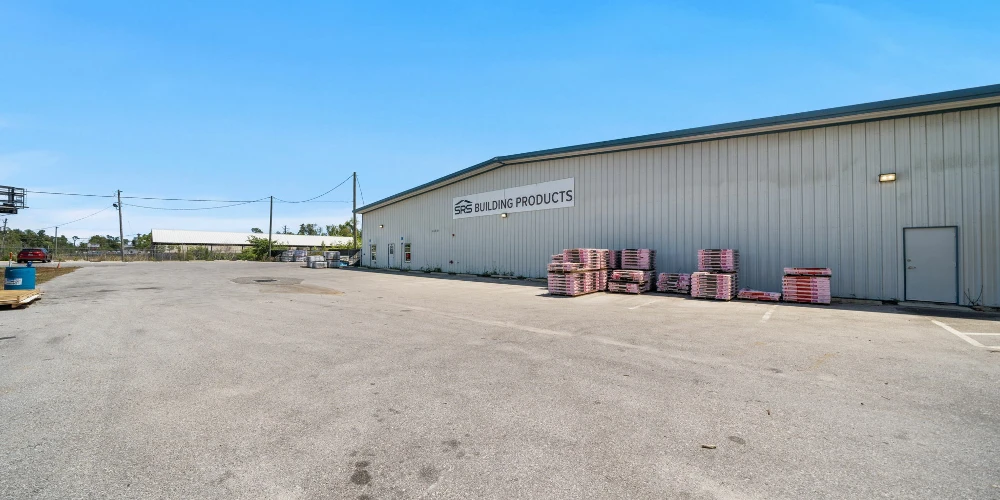 15,064 +/- SF Industrial Facility For Sale | 900 E Baldwin Road