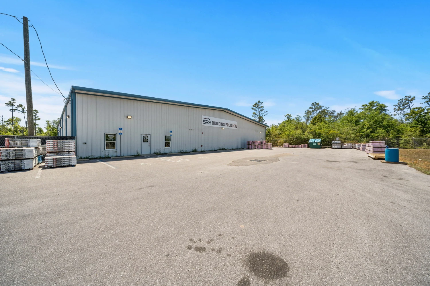15,064 +/- SF Industrial Facility For Sale | 900 E Baldwin Road