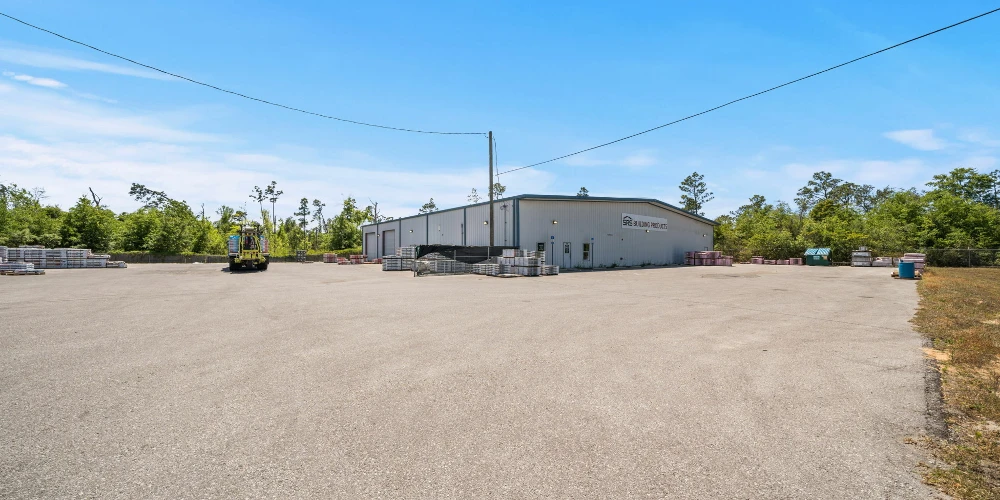 15,064 +/- SF Industrial Facility For Sale | 900 E Baldwin Road