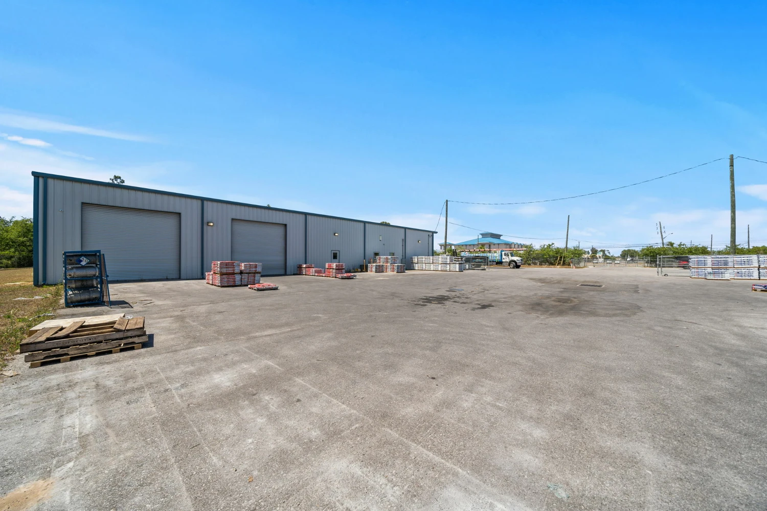 15,064 +/- SF Industrial Facility For Sale | 900 E Baldwin Road
