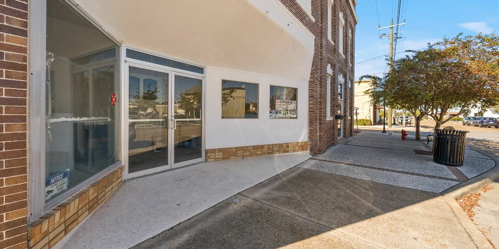Historic Lynn Haven Bank Building | 7,360 SF Mixed-Use Redevelopment Opportunity in Downtown Core
