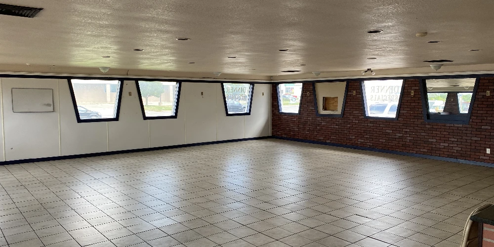 Flint - Freestanding Retail/Restaurant/Gas Station Redevelopment Opportunity