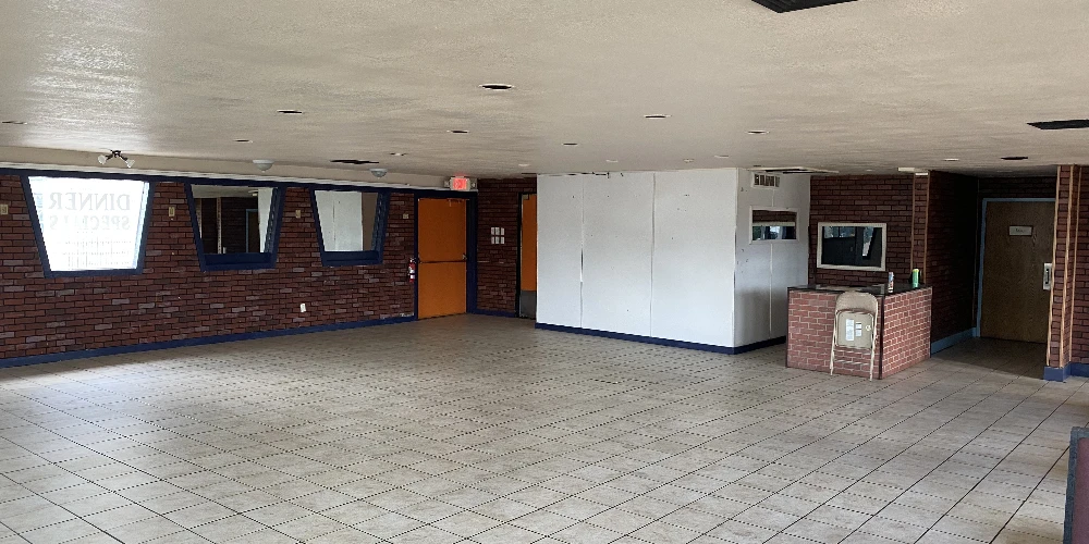 Flint - Freestanding Retail/Restaurant/Gas Station Redevelopment Opportunity