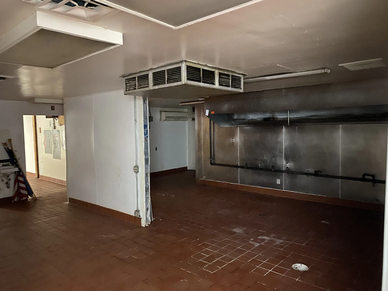Flint - Freestanding Retail/Restaurant/Gas Station Redevelopment Opportunity