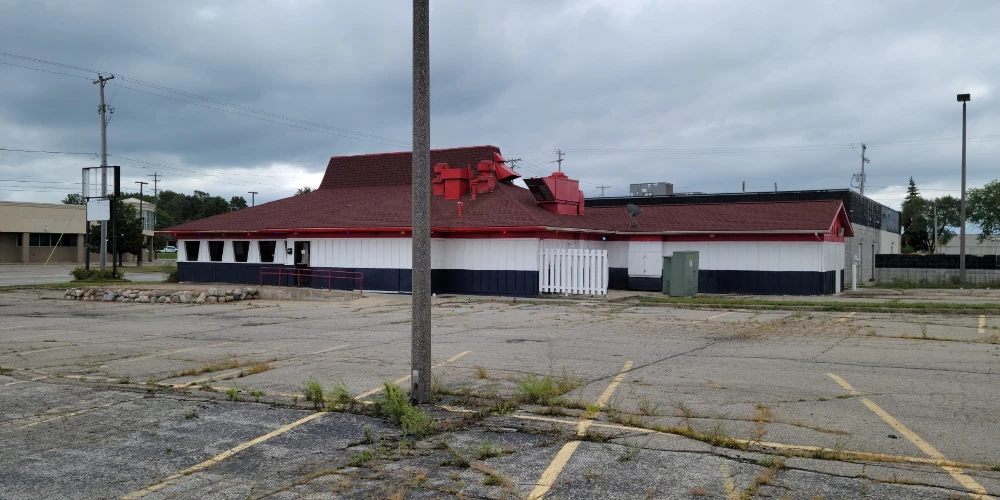 Flint - Freestanding Retail/Restaurant/Gas Station Redevelopment Opportunity
