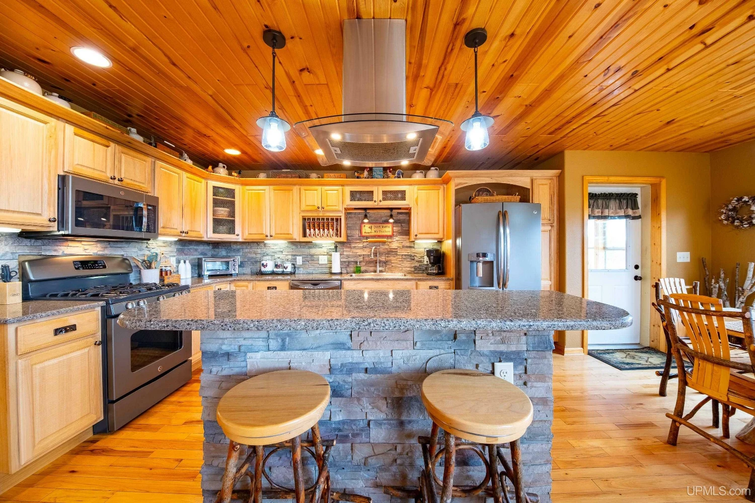 890 Acre Turn-Key Trophy Deer Ranch in Michigan’s Beautiful Upper Peninsula