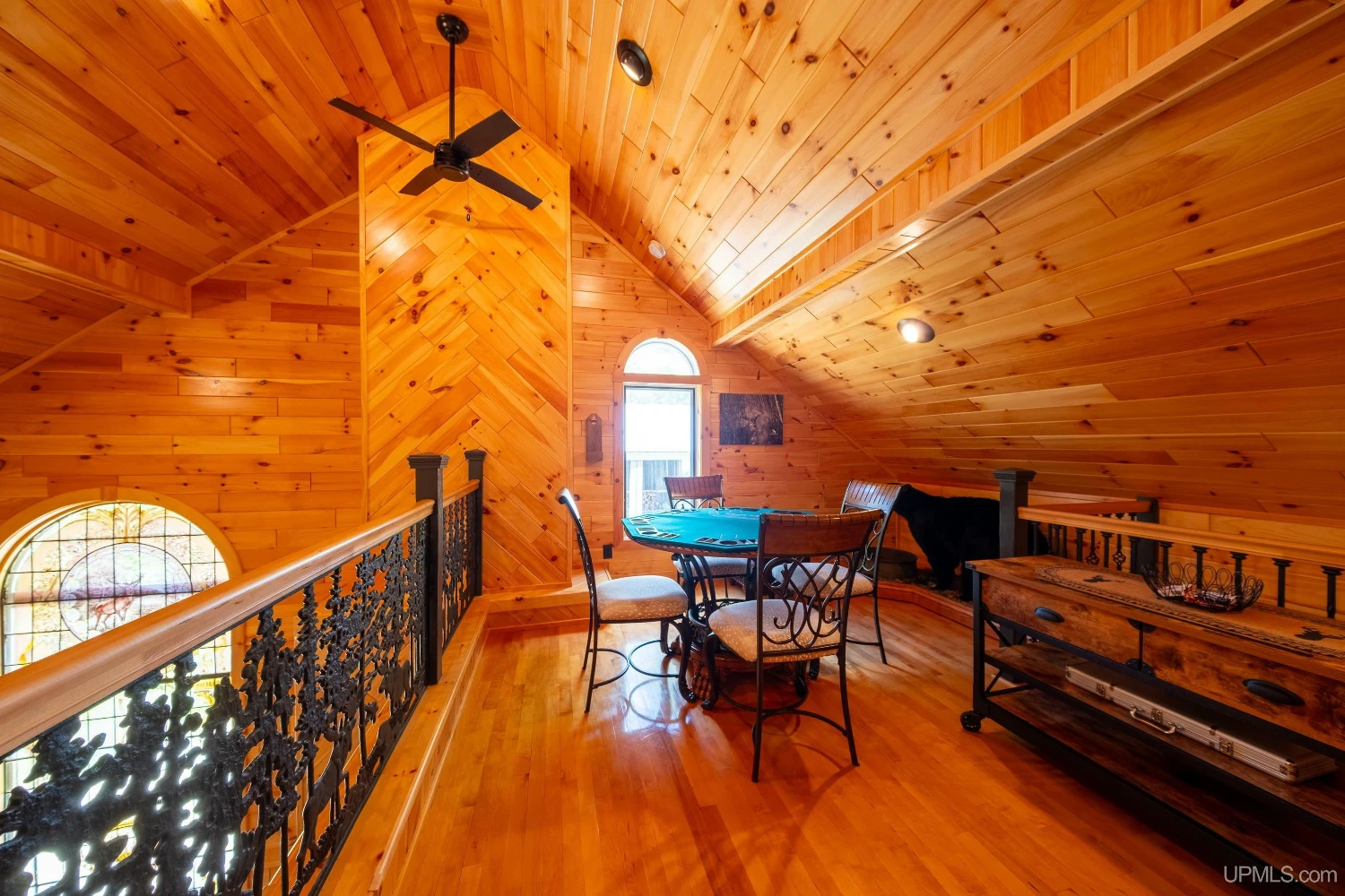 890 Acre Turn-Key Trophy Deer Ranch in Michigan’s Beautiful Upper Peninsula