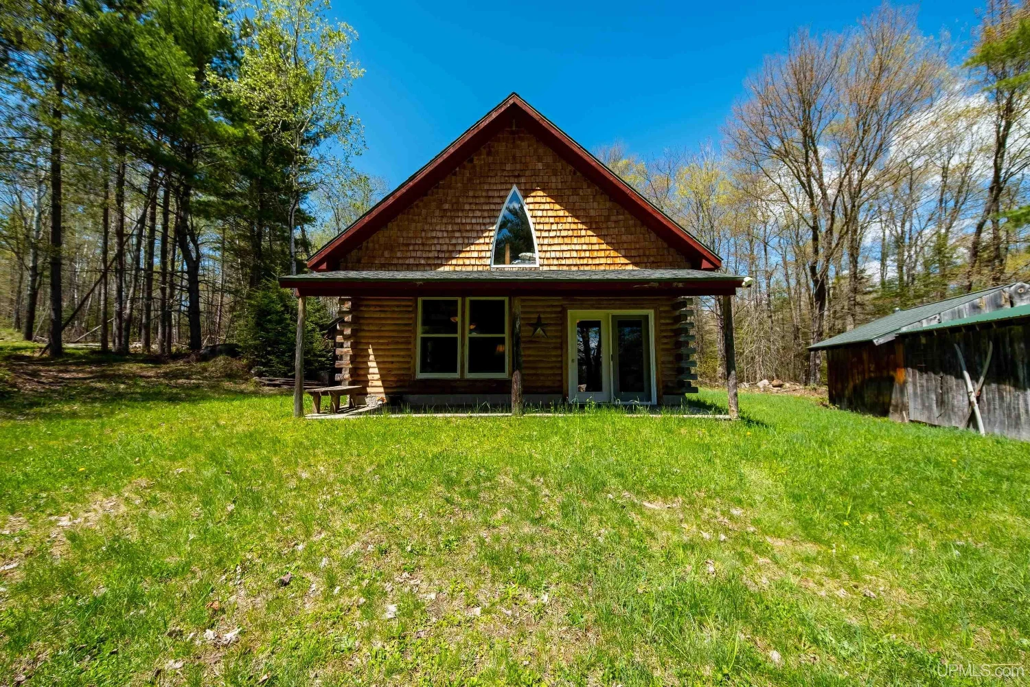 890 Acre Turn-Key Trophy Deer Ranch in Michigan’s Beautiful Upper Peninsula
