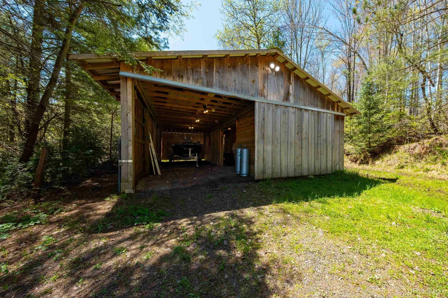 890 Acre Turn-Key Trophy Deer Ranch in Michigan’s Beautiful Upper Peninsula