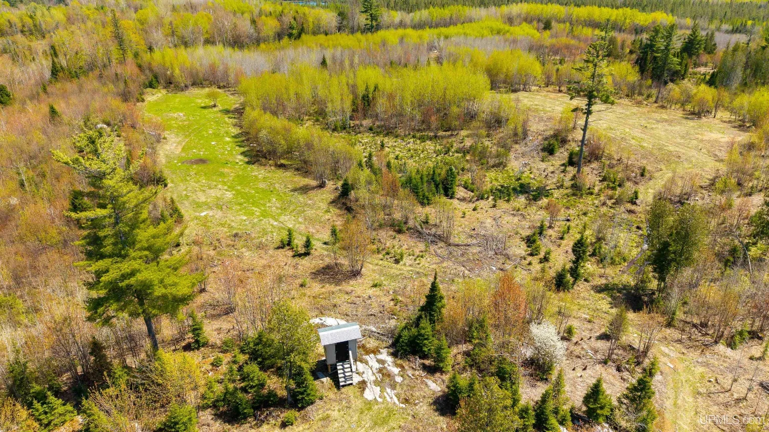 890 Acre Turn-Key Trophy Deer Ranch in Michigan’s Beautiful Upper Peninsula