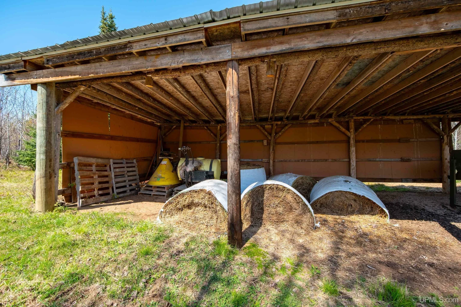 890 Acre Turn-Key Trophy Deer Ranch in Michigan’s Beautiful Upper Peninsula