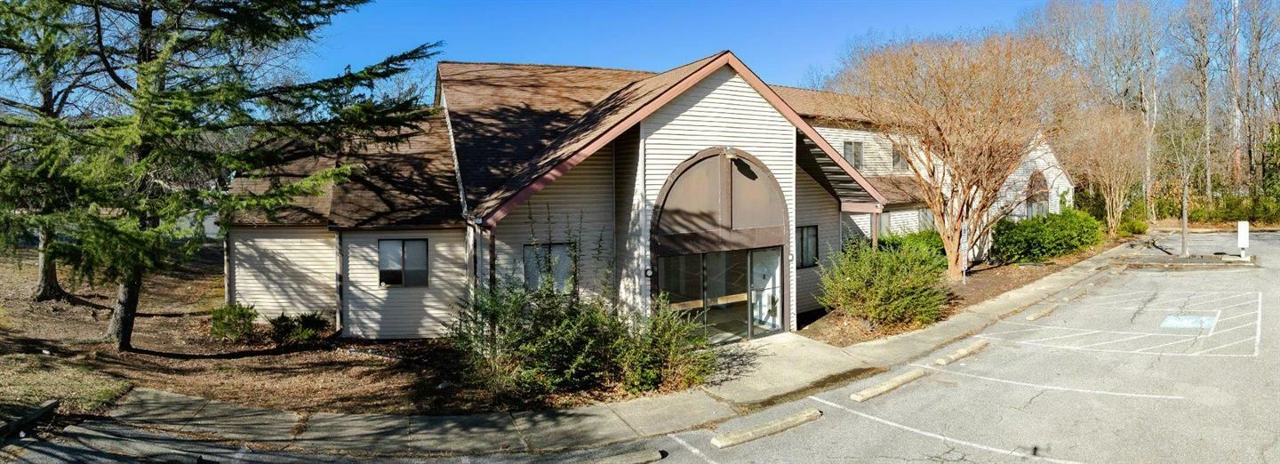 Well-Maintained Office Building in St. Charles Business Corridor