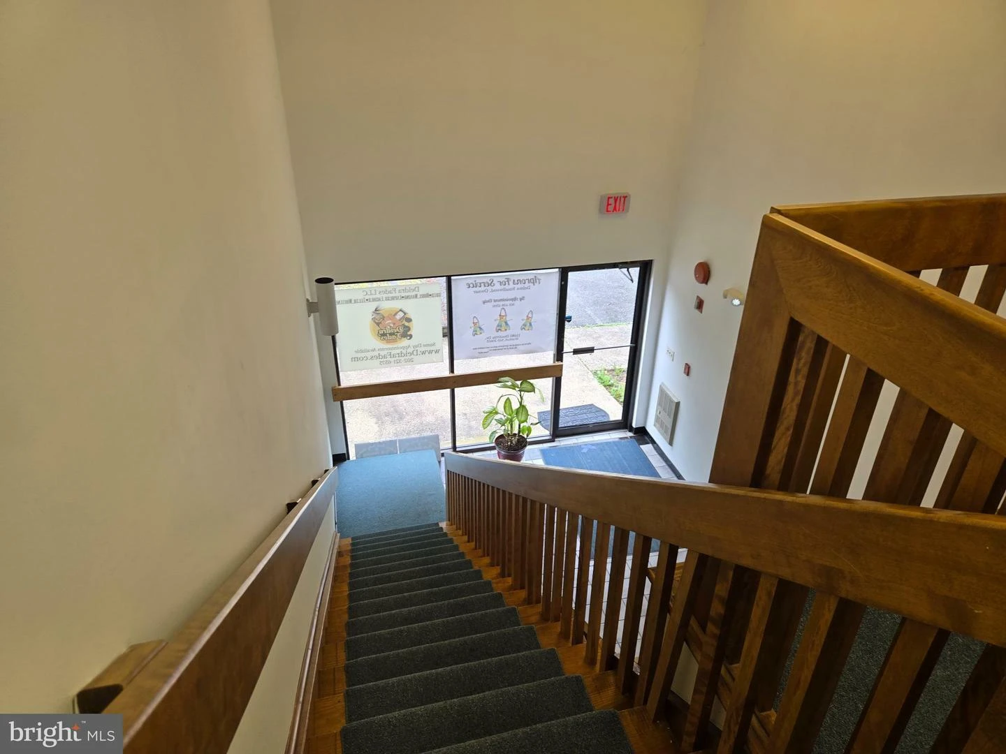 Well-Maintained Office Building in St. Charles Business Corridor