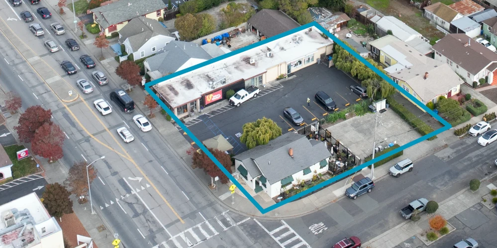 700 E Washington St, Petaluma, CA for sale