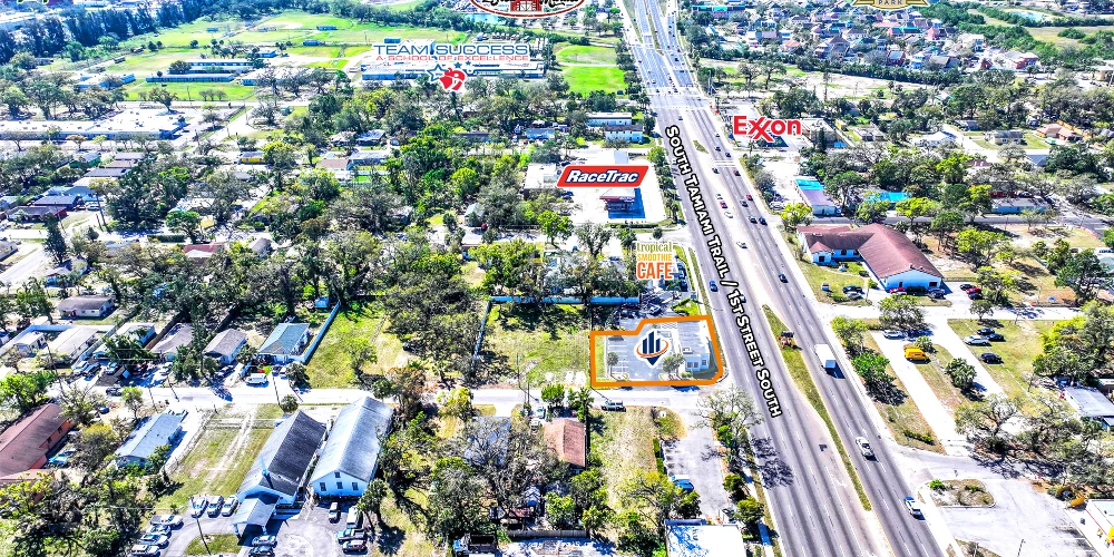 High Visibility Retail / Office Building on U.S. 41 / Tamiami Trail