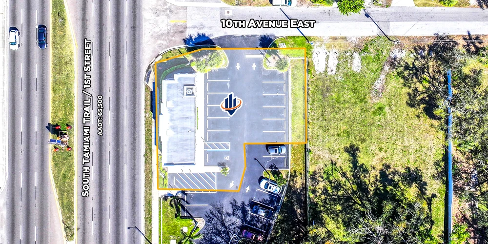 High Visibility Retail / Office Building on U.S. 41 / Tamiami Trail