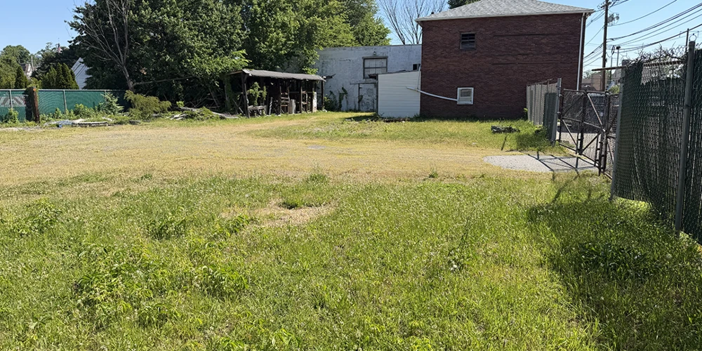 Lumber Yard & Commercial Building For Sale