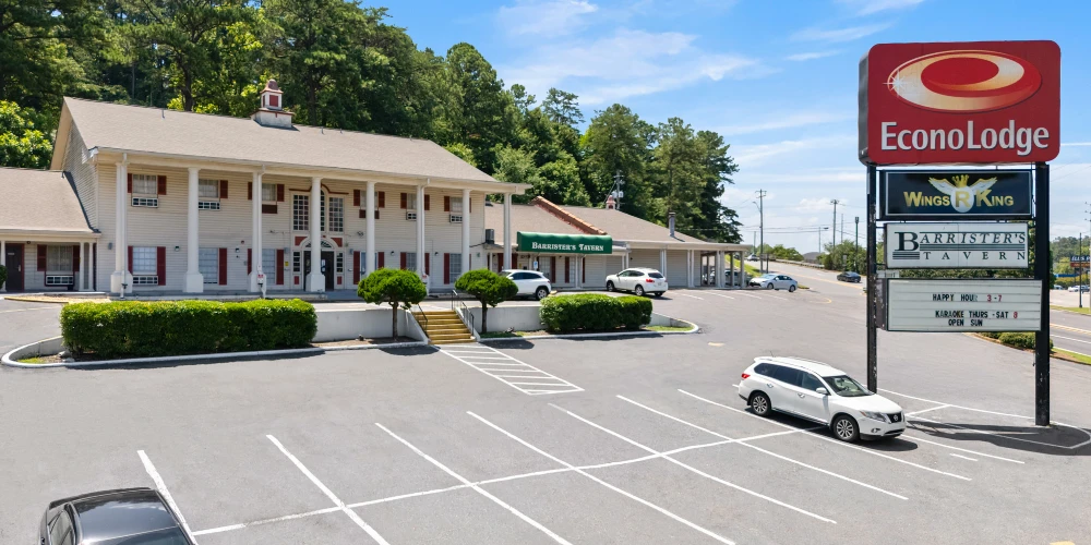 Strong Value-Add Opportunity | 32-Unit EconoLodge by Choice Hotels 