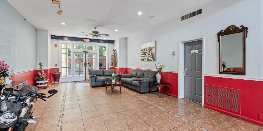 Strong Value-Add Opportunity | 32-Unit EconoLodge by Choice Hotels 