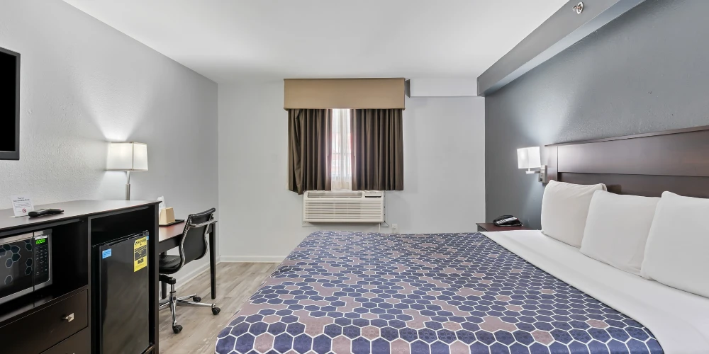 Strong Value-Add Opportunity | 32-Unit EconoLodge by Choice Hotels 