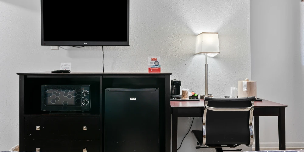 Strong Value-Add Opportunity | 32-Unit EconoLodge by Choice Hotels 