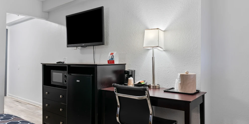 Strong Value-Add Opportunity | 32-Unit EconoLodge by Choice Hotels 