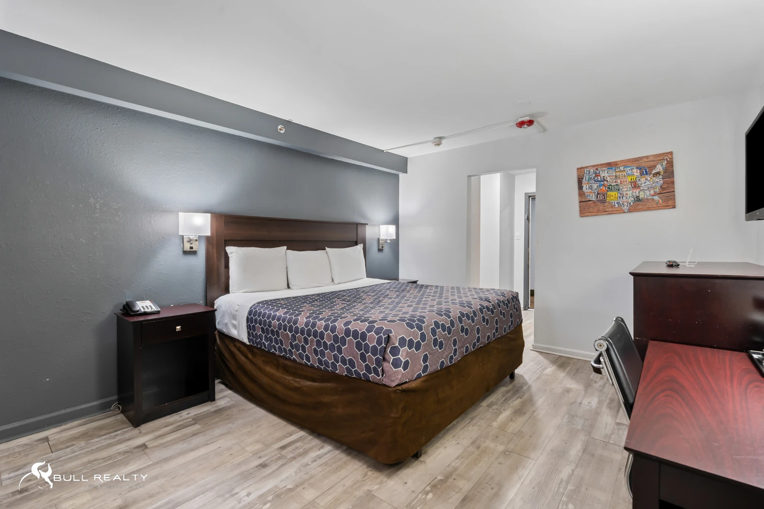 Strong Value-Add Opportunity | 32-Unit EconoLodge by Choice Hotels 