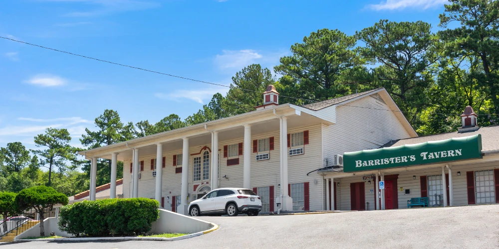 Strong Value-Add Opportunity | 32-Unit EconoLodge by Choice Hotels 