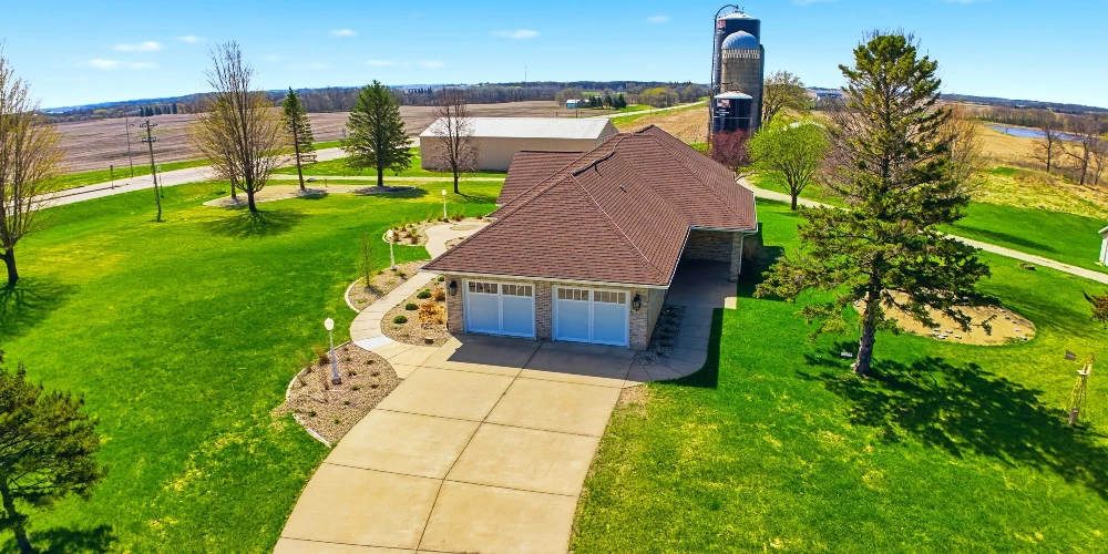 2068 Millersburg Blvd W, Dundas, MN for sale