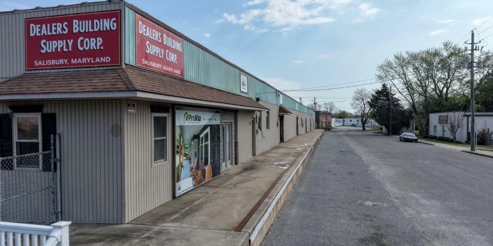 Exceptional Industrial/Flex Warehouse Opportunity