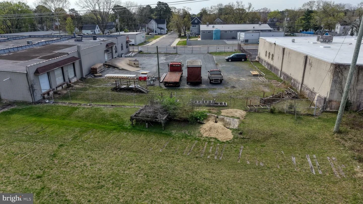 Exceptional Industrial/Flex Warehouse Opportunity