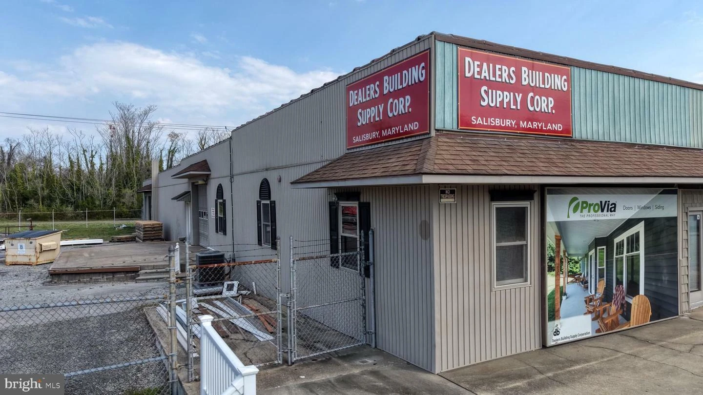 Exceptional Industrial/Flex Warehouse Opportunity