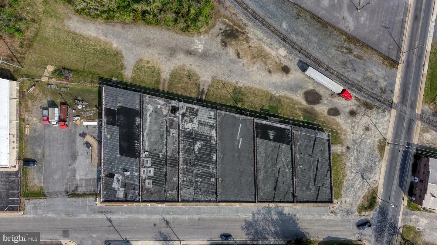 Exceptional Industrial/Flex Warehouse Opportunity