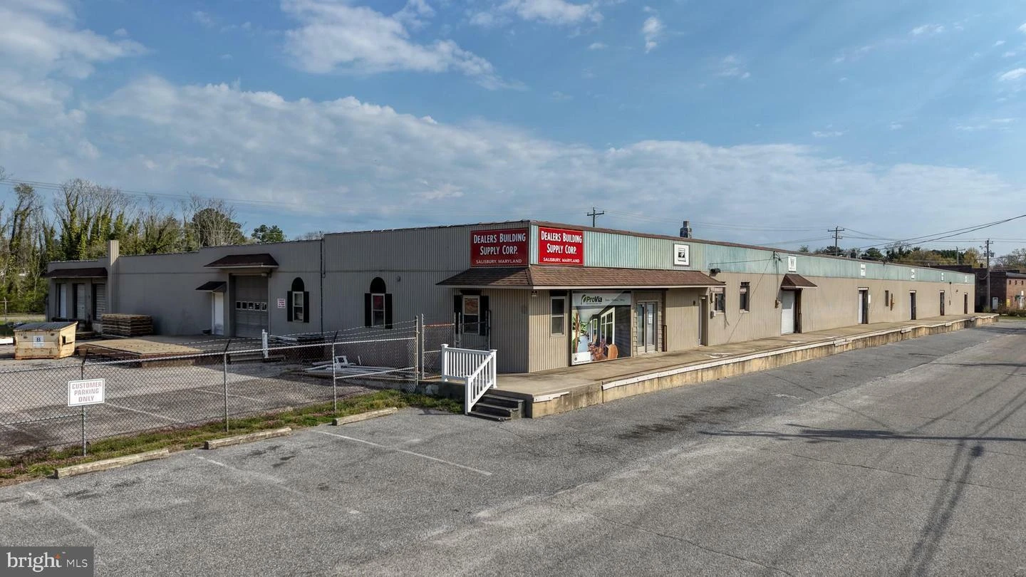 Exceptional Industrial/Flex Warehouse Opportunity